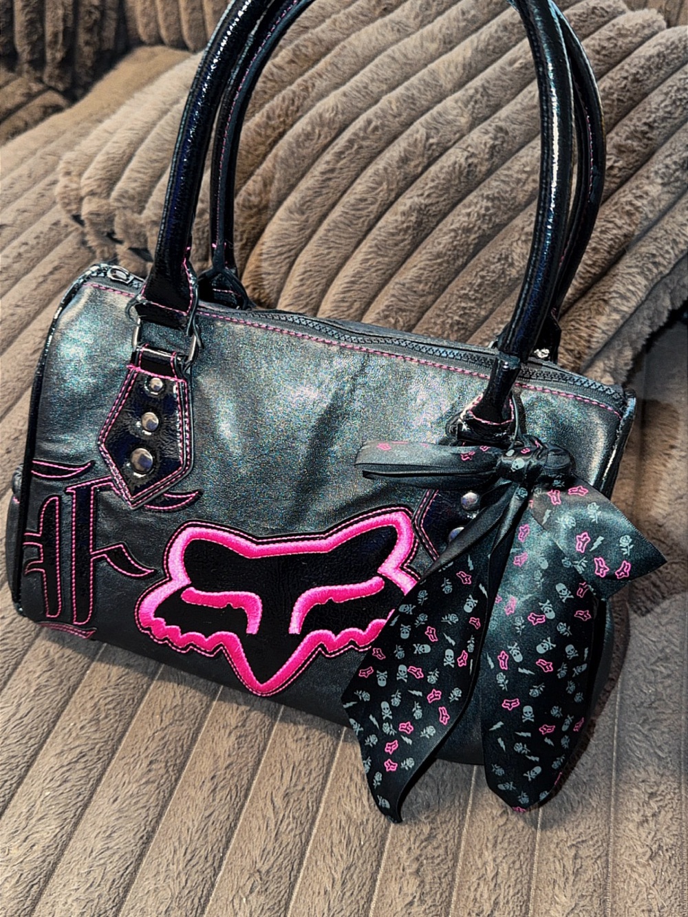 Rare Vintage Fox Racing Black & Hot Pink Ride On! With FOX charm included